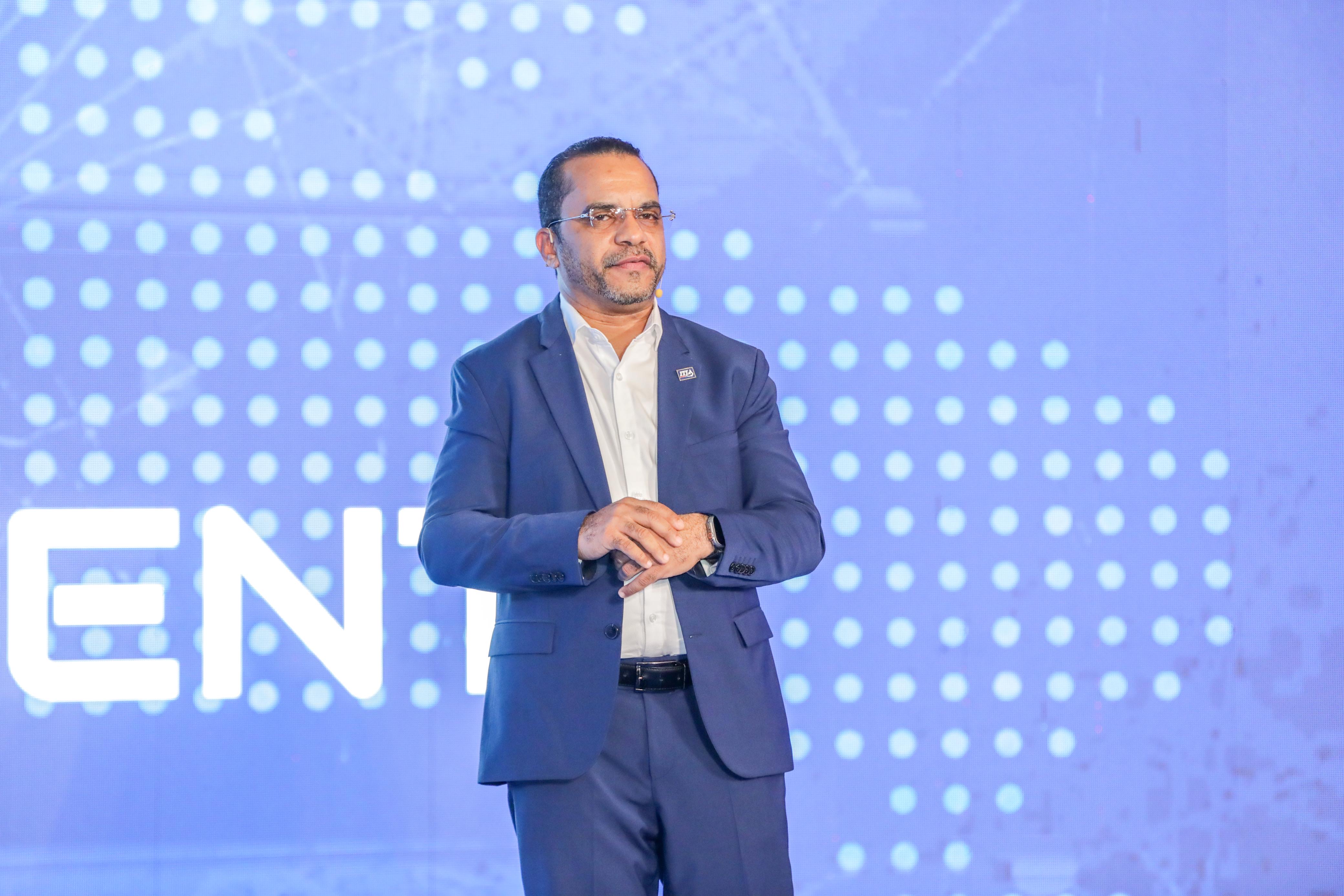 Gobierno presenta “RD Inteligente” para formar gratuitamente a un millón de dominicanos en inteligencia artificial