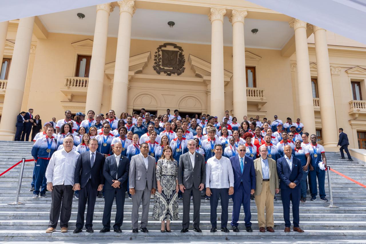 Abinader anuncia ingreso de medallistas de Santo Domingo 2026 al PARNI y duplicación de fondos