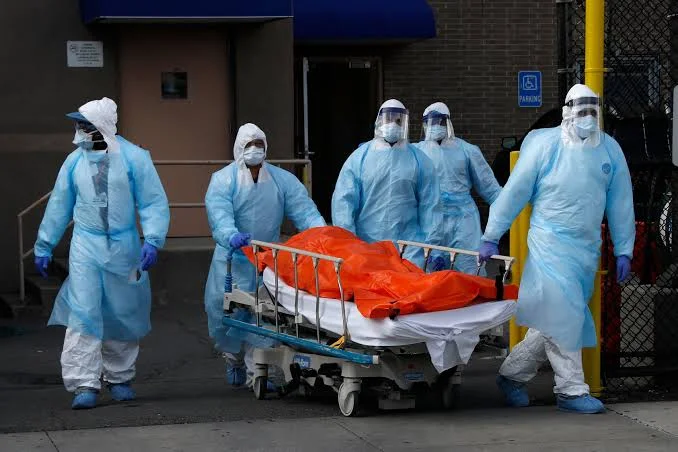 Nueva York supera las 500 hospitalizaciones por COVID-19 en una semana y reporta 12 fallecimientos