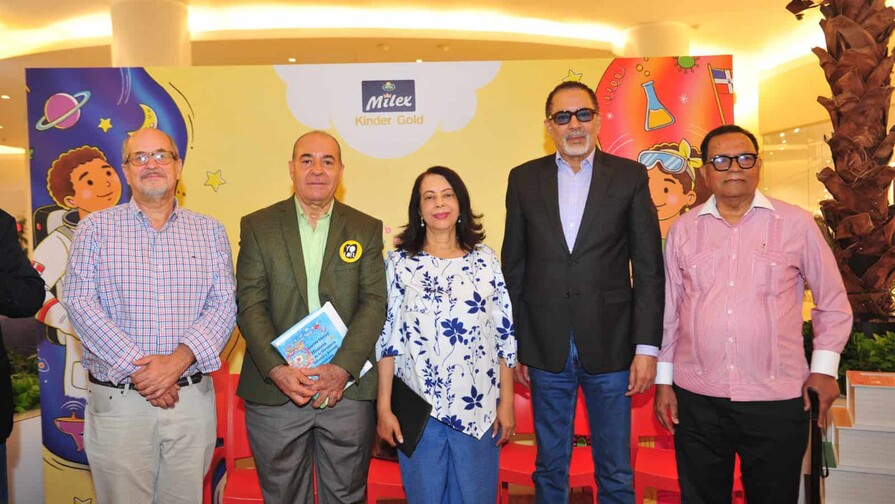 Avelino Stanley reúne siglo y medio de literatura infantil dominicana en una obra de 960 páginas