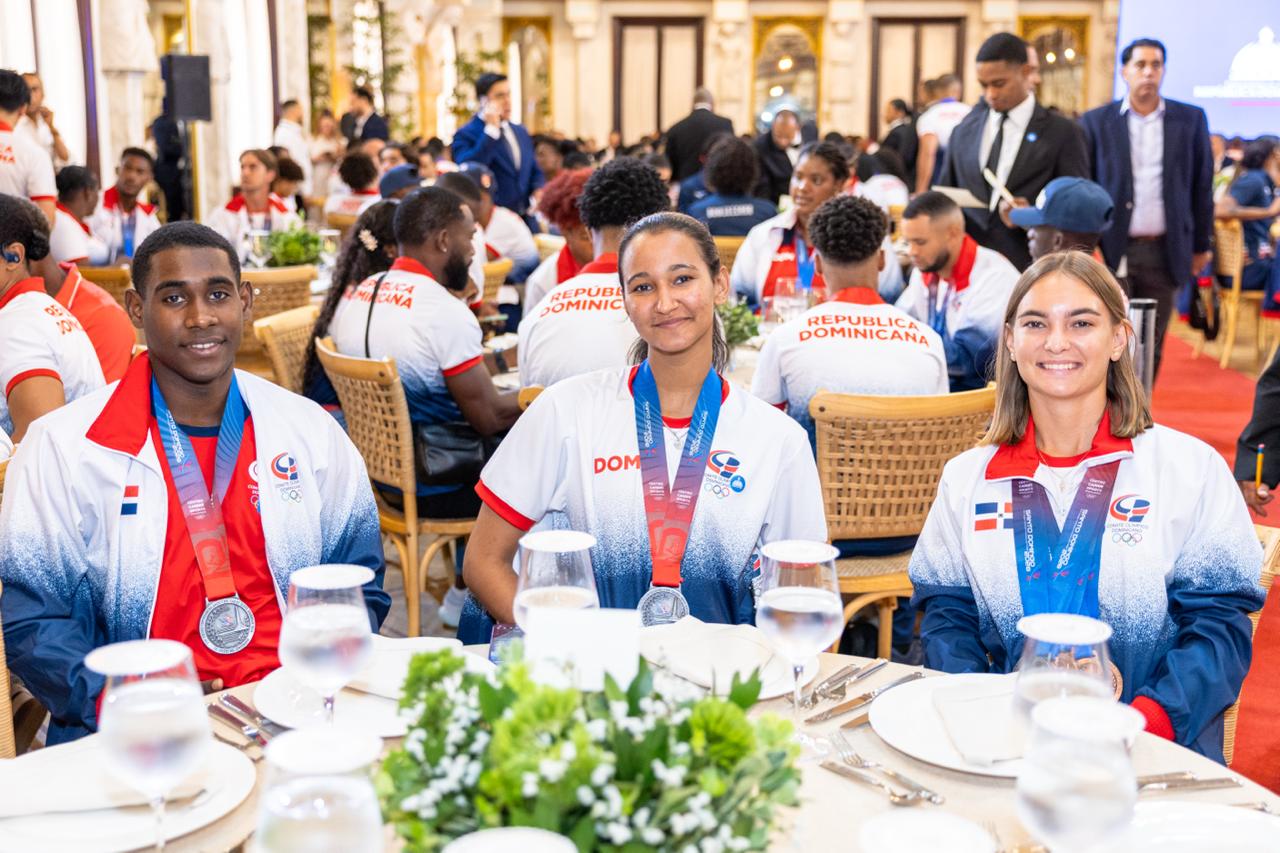 Gobierno incorporará al PARNI a medallistas de Santo Domingo 2026 y duplicará fondos del programa
