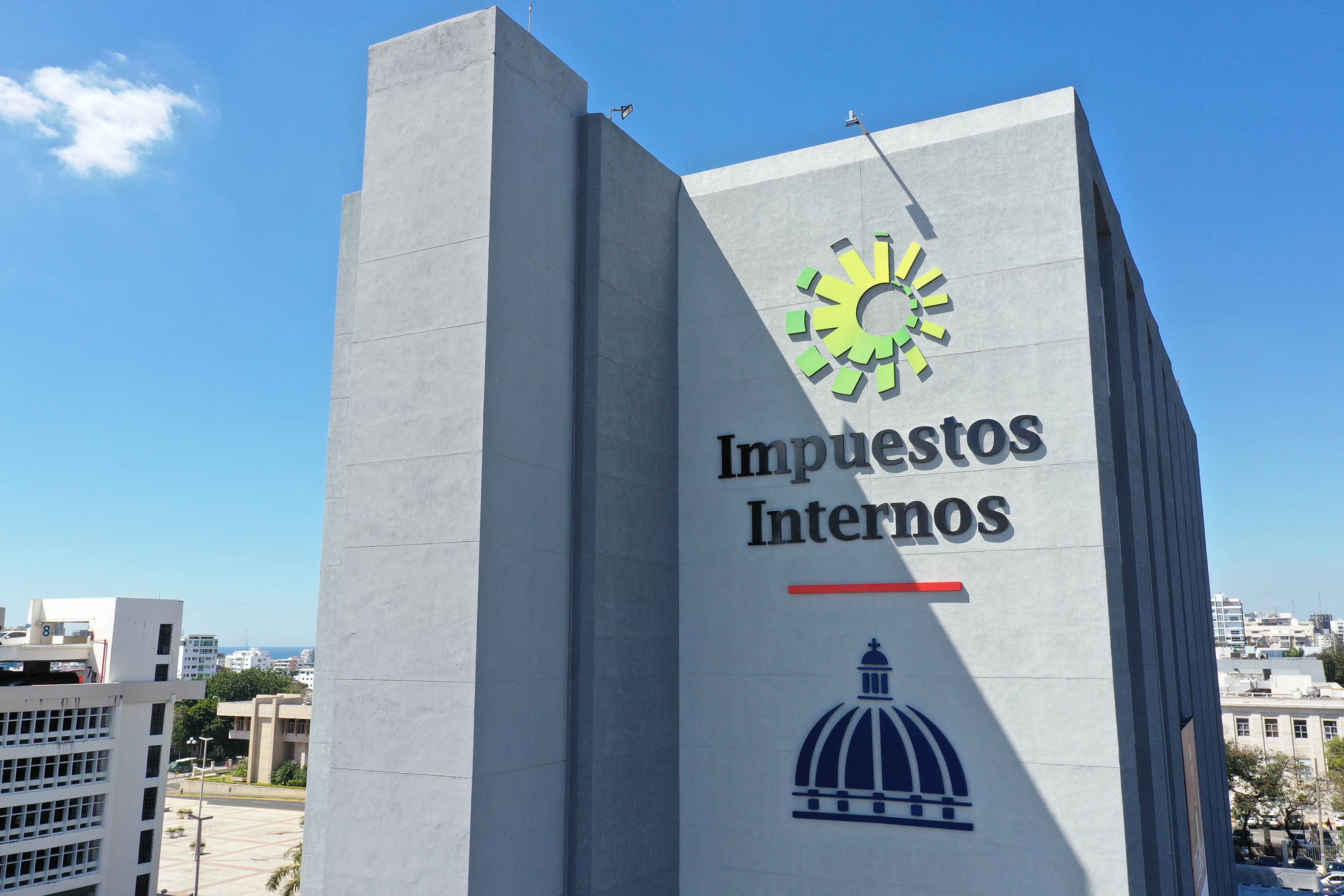 DGII exigirá facturación electrónica exclusiva a grandes locales y medianos contribuyentes desde noviembre