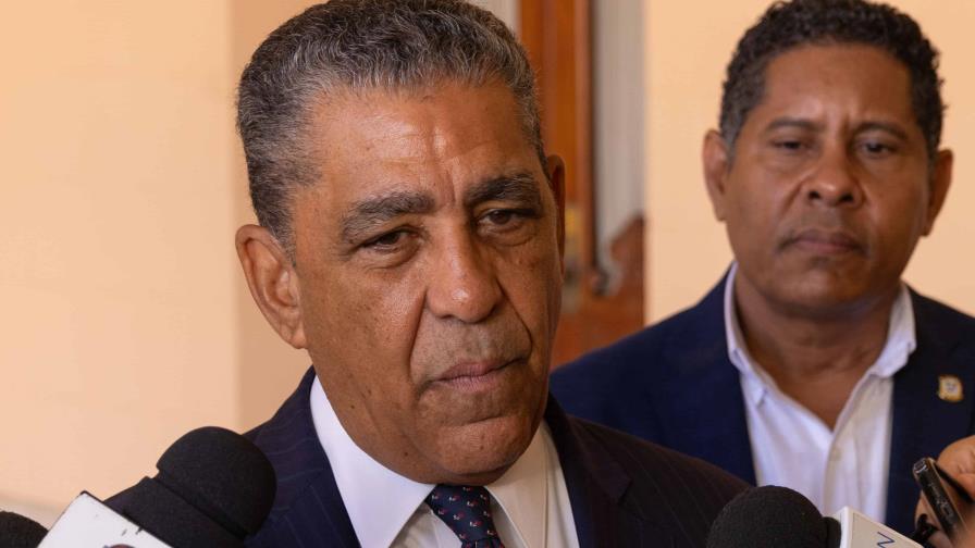 Adriano Espaillat es galardonado con el Premio al Legado por su trayectoria en el servicio público