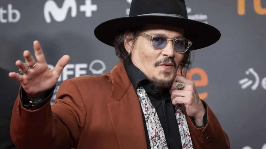 Johnny Depp lleva a Shanghái su faceta de pintor y destaca la influencia del arte español