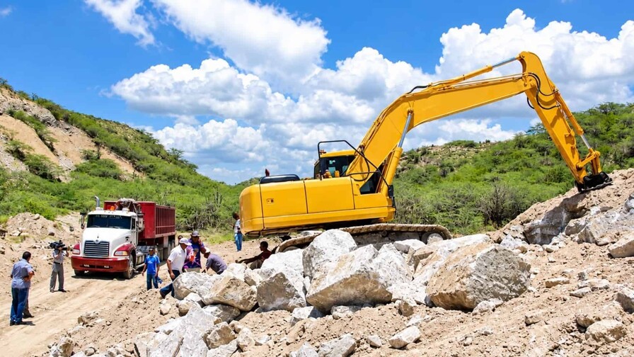 Conflicto por extracción irregular de yeso paraliza labores mineras en Tamayo