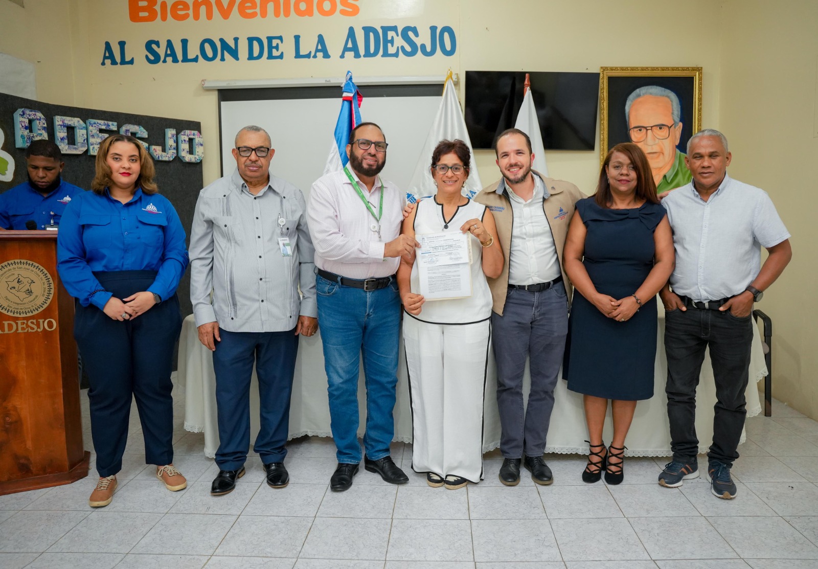 Productores de Ocoa y Peravia reciben RD$14.6 millones para modernizar sistemas de riego
