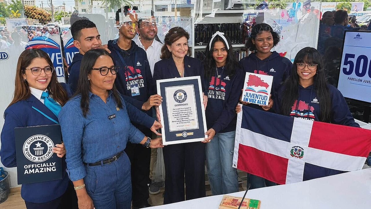 Cinco jóvenes devuelven a República Dominicana el récord Guinness de lectura en voz alta