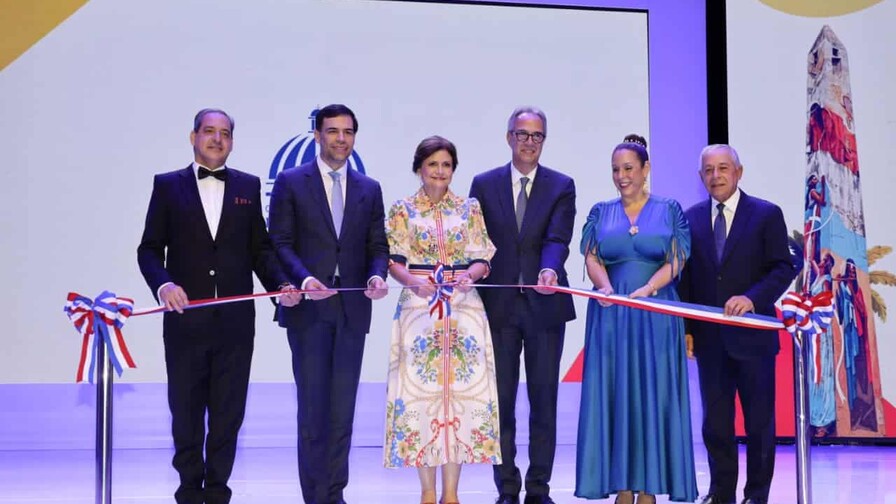 Inauguran la 28.ª Feria Internacional del Libro de Santo Domingo en honor a José Mármol y con Panamá como invitado