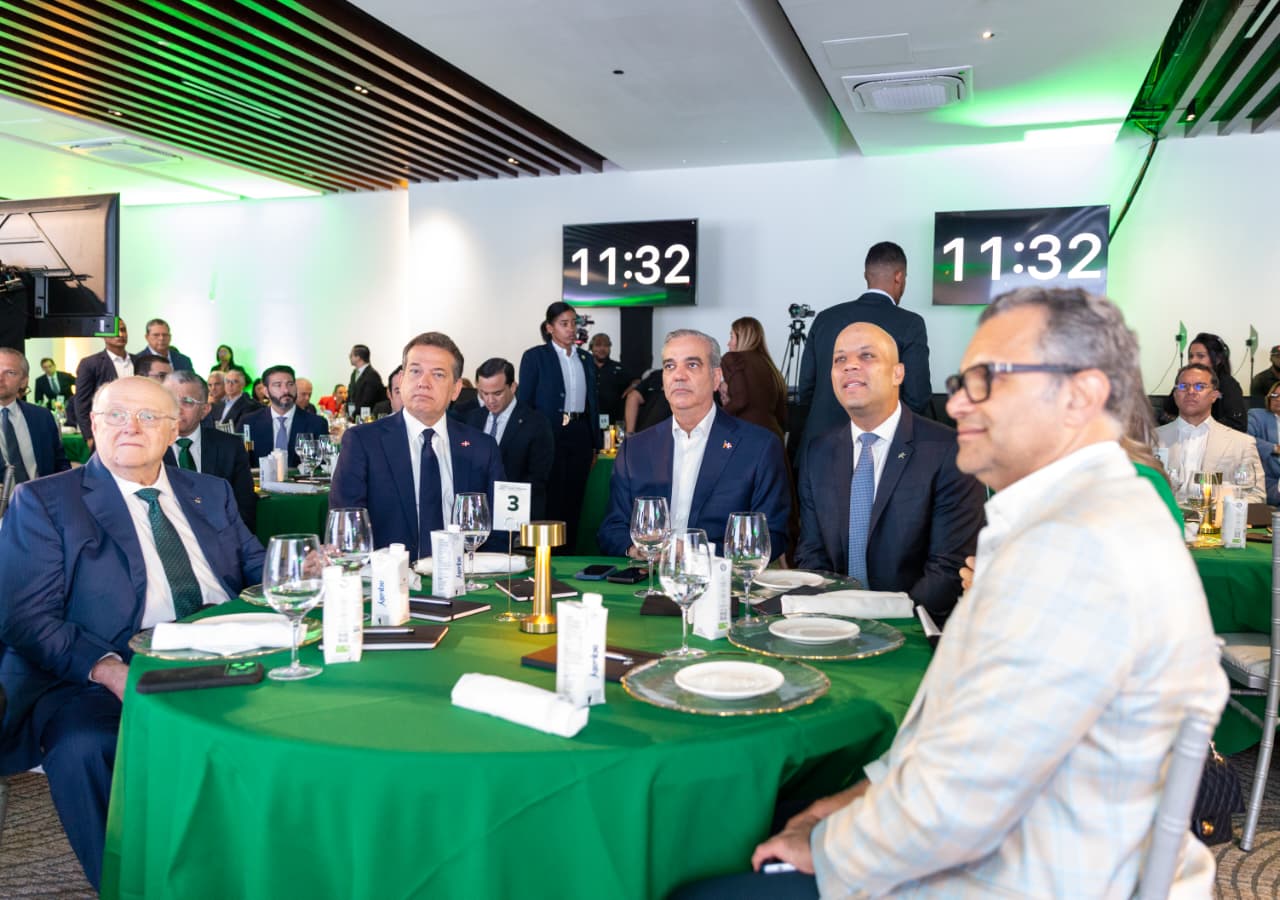 Abinader prioriza acuerdo arancelario con Estados Unidos y garantiza incentivos a zonas francas