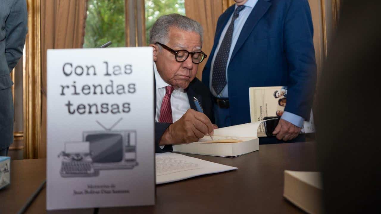 Juan Bolívar Díaz presenta en Madrid sus memorias sobre cinco décadas de vida nacional