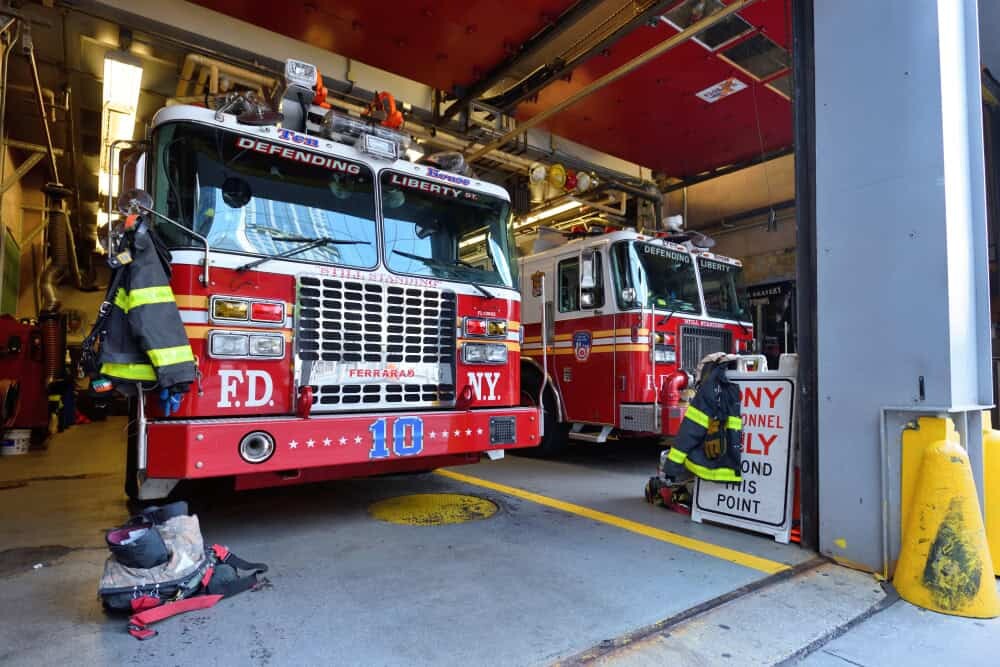 Incendio en edificio de apartamentos en El Bronx deja un muerto y diez heridos