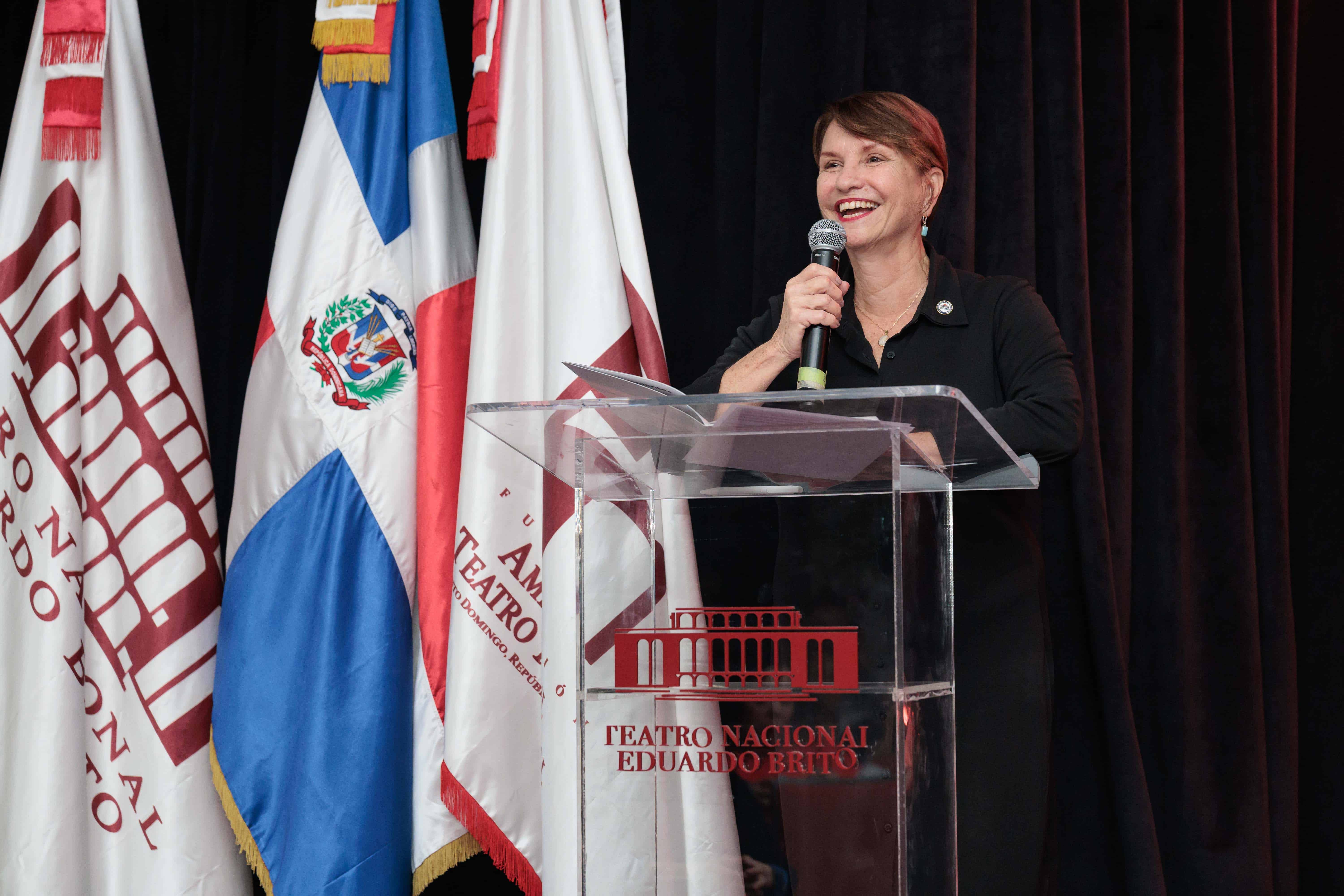 Semana de Bellas Artes concluye jornada formativa con homenaje a Natacha Sánchez