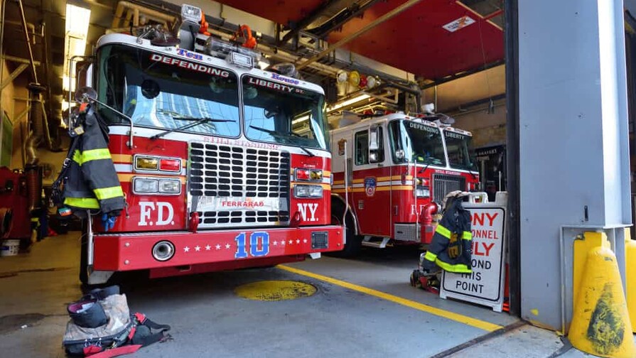 Incendio en edificio de apartamentos en El Bronx deja un muerto y diez heridos