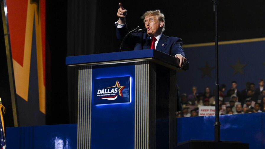 Donald Trump intensifica su llamado electoral en Dallas mientras sondeos anticipan voto de castigo