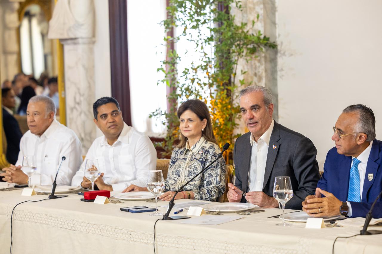 Gobierno incorporará al PARNI a medallistas de Santo Domingo 2026 y duplicará fondos del programa